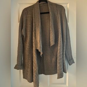 gray sweater, size medium, really good condition